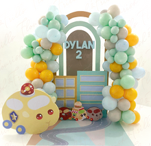 Load image into Gallery viewer, Pui Pui Molcar